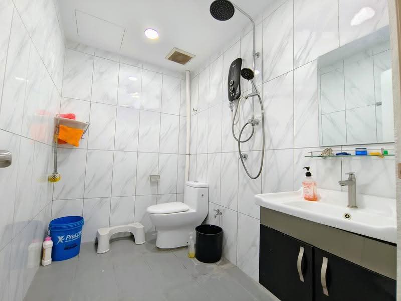 Banglo Pautan untuk Dijual di Taman Mutiara Indah (Puchong) - Mabel Chow - Bathroom - PropertyGuru.com.my