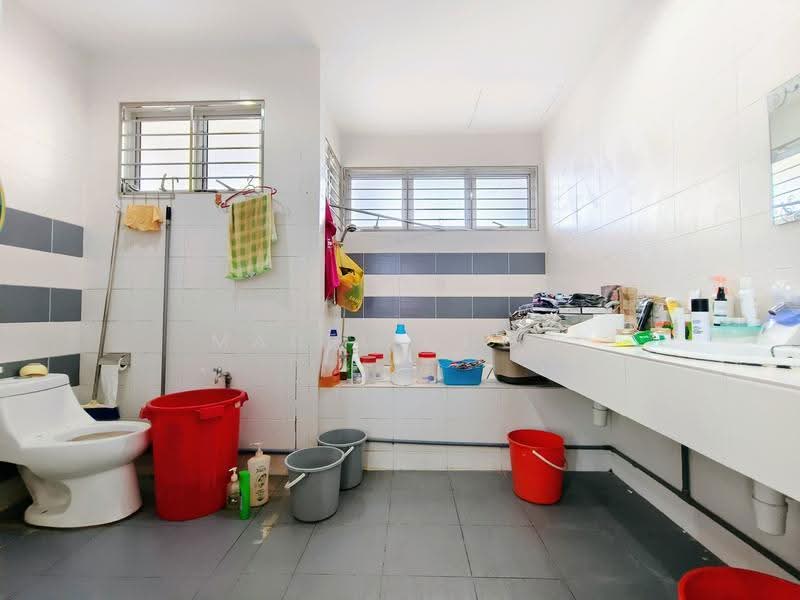 Banglo Pautan untuk Dijual di Taman Mutiara Indah (Puchong) - Mabel Chow - Bathroom - PropertyGuru.com.my