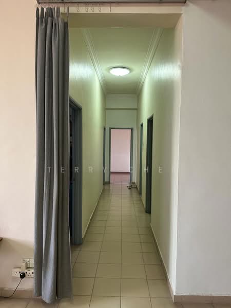 Condominium for Sale at Putra Indah Condominium - Terry Chen - Corridor - PropertyGuru.com.my