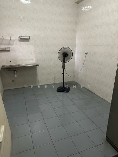 Condominium for Sale at Putra Indah Condominium - Terry Chen - Kitchen - PropertyGuru.com.my