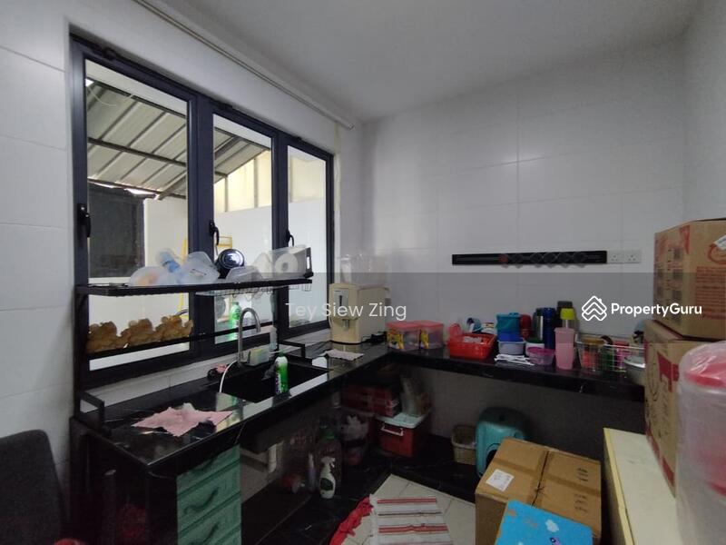 Semi-Detached House for Sale in Taman Bukit Serdang (Seri Kembangan) - Tey Siew Zing - Kitchen - PropertyGuru.com.my