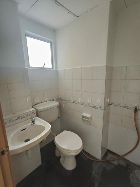 Kondominium untuk Dijual di Menara D'sara - Fook Chuan Chin - Bathroom - PropertyGuru.com.my