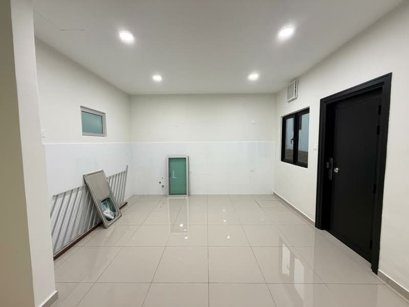 2-storey Terraced House for Sale in Bandar Gamuda Gardens (Rawang) - Kelvin . - Interior - PropertyGuru.com.my