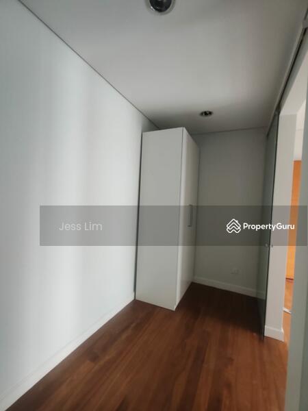 Walk-in Wardrobe