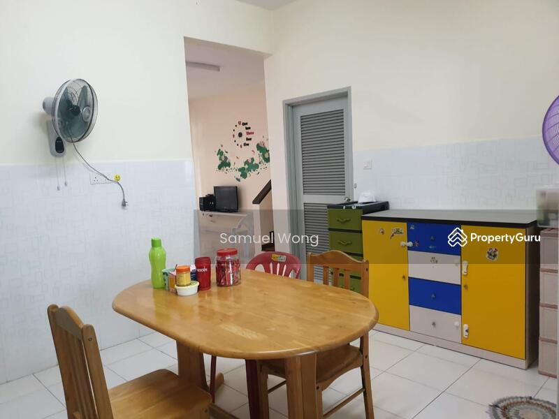 Taman Mutiara Rini untuk Untuk Dijual - RM 810,000, Apr 2026 - Kitchen - PropertyGuru.com.my