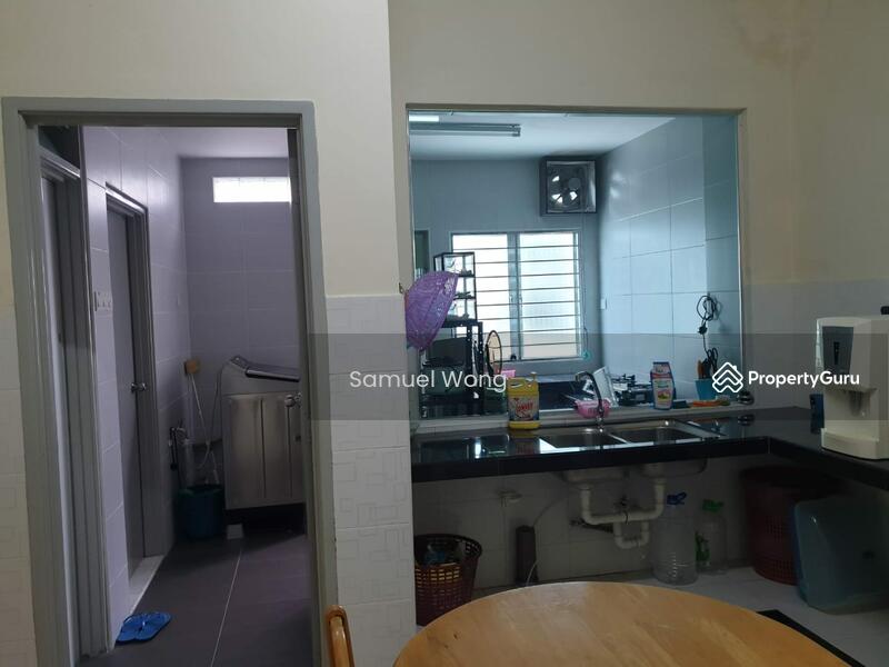 Taman Mutiara Rini untuk Untuk Dijual - RM 810,000, Apr 2026 - Kitchen - PropertyGuru.com.my