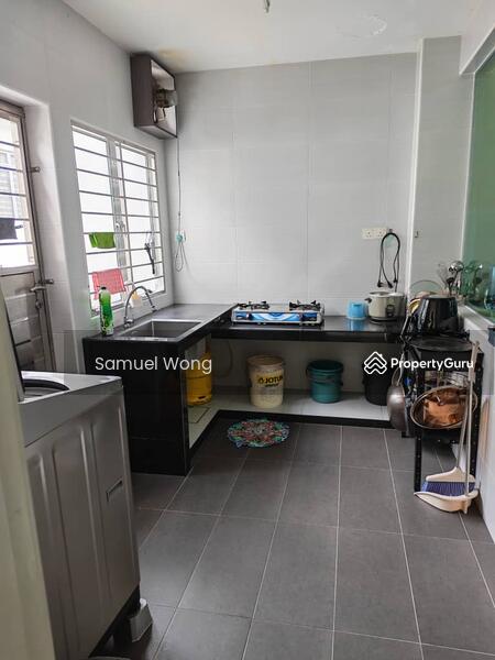 Taman Mutiara Rini untuk Untuk Dijual - RM 810,000, Apr 2026 - Kitchen - PropertyGuru.com.my