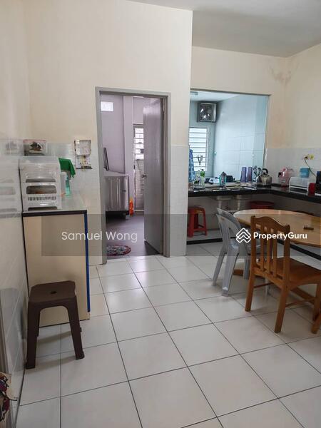 Taman Mutiara Rini untuk Untuk Dijual - RM 810,000, Apr 2026 - Kitchen - PropertyGuru.com.my