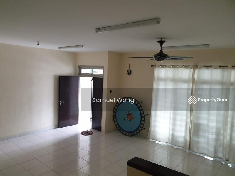 Taman Mutiara Rini untuk Untuk Dijual - RM 810,000, Apr 2026 - Living Room - PropertyGuru.com.my