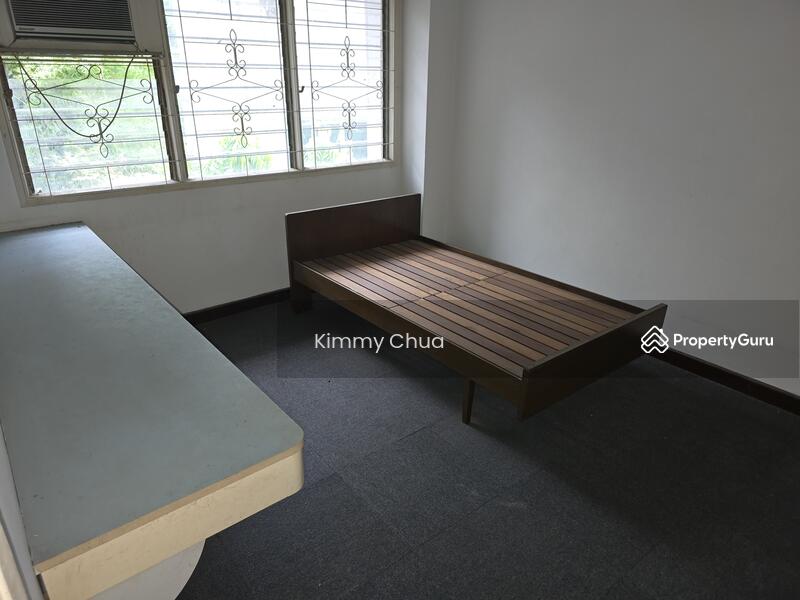 1st floor guest room
