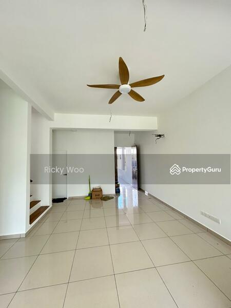 Rumah Kluster untuk Dijual di Sunway City Iskandar Puteri (Iskandar Puteri (Nusajaya)) - Ricky Woo - Living Room - PropertyGuru.com.my