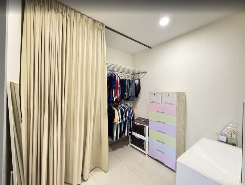 Semi-Detached House for Sale in Jade Hills (Kajang) - Jocelyn Soo - Bedroom - PropertyGuru.com.my