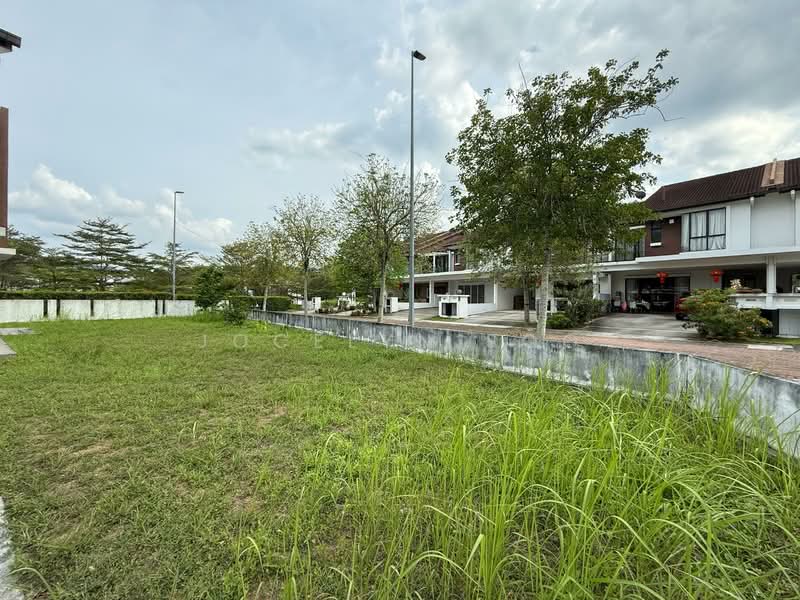 2-storey Terraced House for Sale in Jade Hills (Kajang) - Jocelyn Soo - Garden - PropertyGuru.com.my