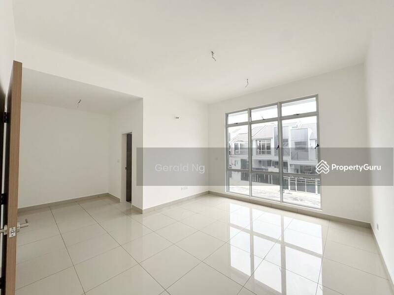 2-storey Terraced House for Sale in Skudai (Johor) - Gerald Ng - Living Room - PropertyGuru.com.my