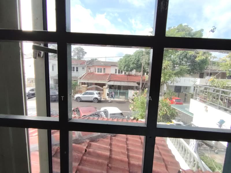 Rumah Teres 2 Tingkat untuk Dijual di Taman Mastiara (Jalan Ipoh) - Tien Ee Yap - View - PropertyGuru.com.my