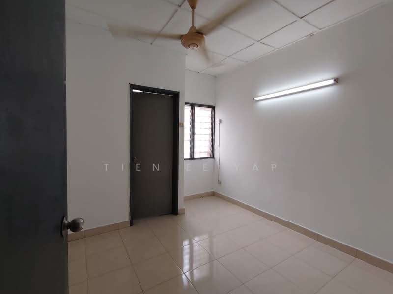 Rumah Teres 2 Tingkat untuk Dijual di Taman Mastiara (Jalan Ipoh) - Tien Ee Yap - Bedroom - PropertyGuru.com.my