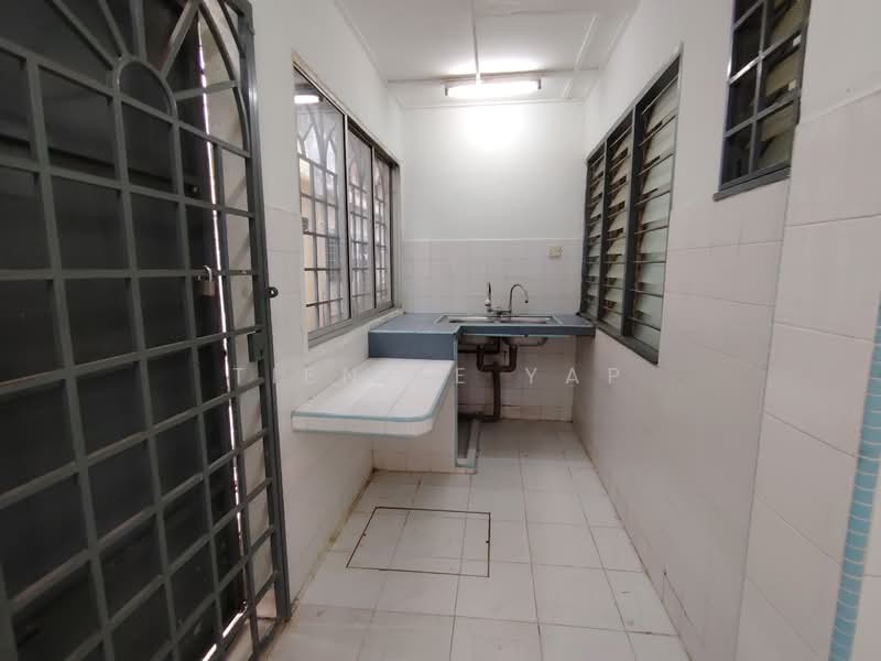 Rumah Teres 2 Tingkat untuk Dijual di Taman Mastiara (Jalan Ipoh) - Tien Ee Yap - Kitchen - PropertyGuru.com.my