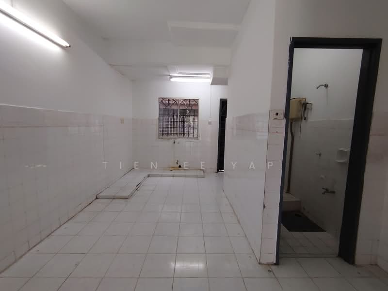 Rumah Teres 2 Tingkat untuk Dijual di Taman Mastiara (Jalan Ipoh) - Tien Ee Yap - Kitchen - PropertyGuru.com.my