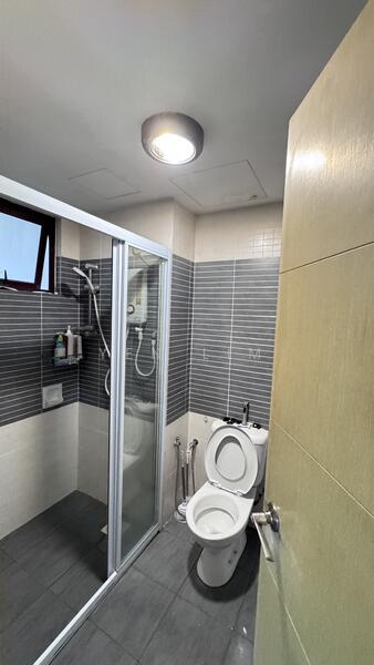 Condominium for Sale at Savanna Condominium - Yen Lim - Bathroom - PropertyGuru.com.my