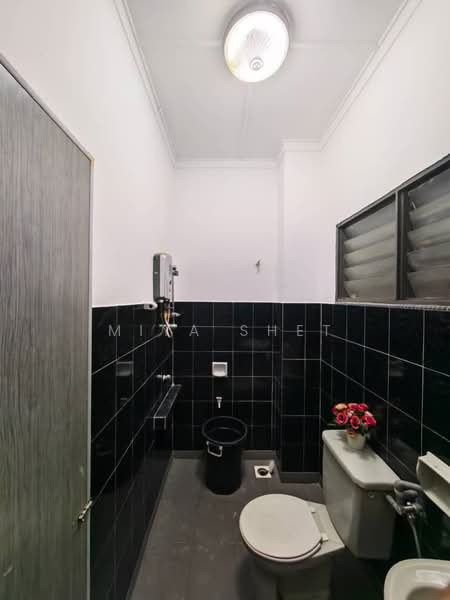 2-storey Terraced House for Sale in Usj 11 (Subang Jaya) - Miya Shet - Bathroom - PropertyGuru.com.my