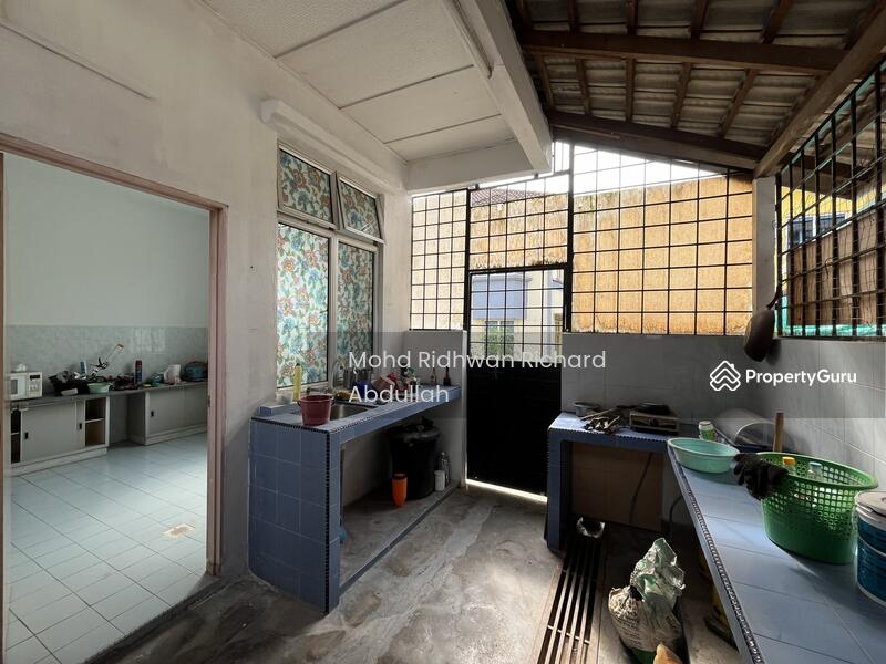 Wet Kitchen