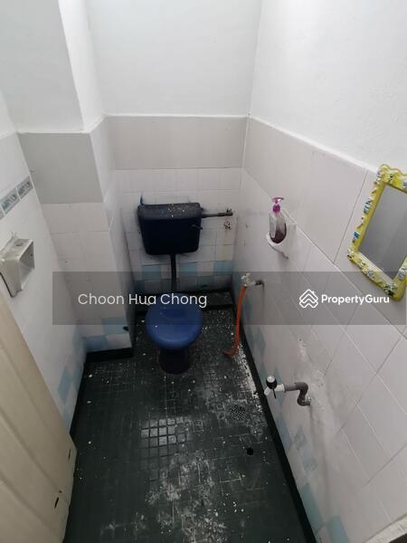 Shop / Office for Rent in Bandar Baru Nilai (Nilai) - Choon Hua Chong - Bathroom - PropertyGuru.com.my