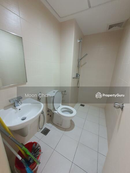 Servis Apartment untuk Dijual di Solaris Dutamas - Moon Chan - Bathroom - PropertyGuru.com.my