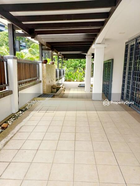 Side Terrace