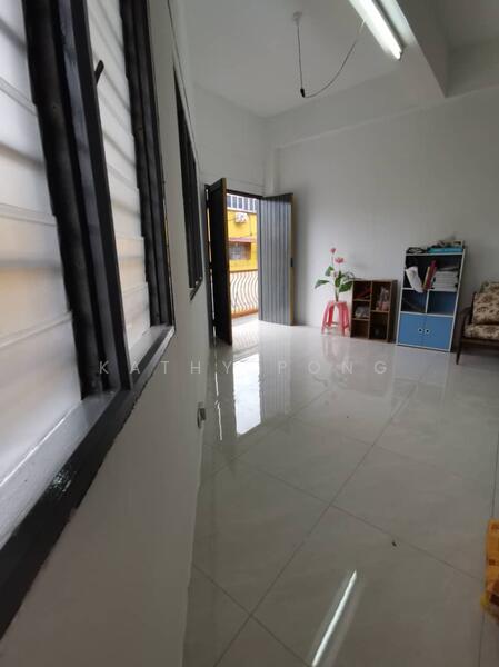 Shop / Office for Rent in Jinjang Selatan (Batu) - Kathy Pong - Living Room - PropertyGuru.com.my