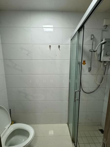 Pangsapuri untuk Disewa di Regalia Park @ Forest City - John Lee - Bathroom - PropertyGuru.com.my