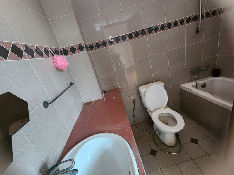 Semi-Detached House for Sale in Kampung Mohd Amin (Johor Bahru) - Jamie Tan - PropertyGuru.com.my