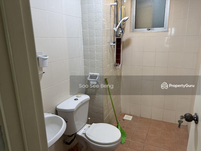 Service Residence for Sale at Metropolitan Square Service Residence - Soo See Beng - Bathroom - PropertyGuru.com.my
