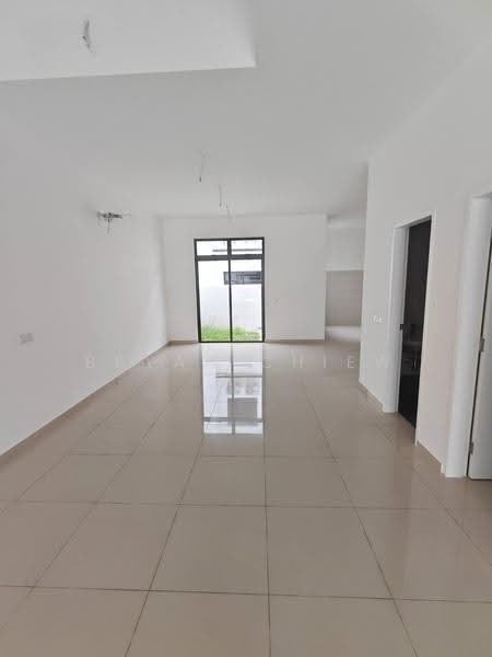 Rumah Kluster untuk Dijual di Eco Botanic (Iskandar Puteri (Nusajaya)) - Bryan Chiew - Living Room - PropertyGuru.com.my