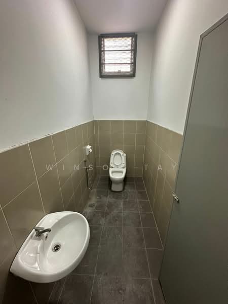 Shop for Sale in Taman Semenyih Impian (Semenyih) - Winson Tay - Bathroom - PropertyGuru.com.my