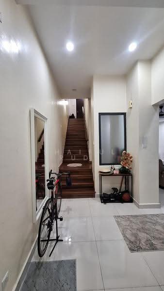Rumah Teres 3-Tingkat untuk Dijual di Denai Alam (Shah Alam) - Shaiful Rudy - Corridor - PropertyGuru.com.my