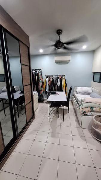 Rumah Teres 3-Tingkat untuk Dijual di Denai Alam (Shah Alam) - Shaiful Rudy - Bedroom - PropertyGuru.com.my