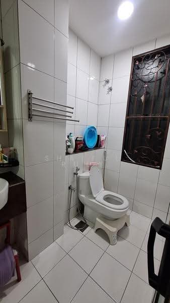 Rumah Teres 3-Tingkat untuk Dijual di Denai Alam (Shah Alam) - Shaiful Rudy - Bathroom - PropertyGuru.com.my