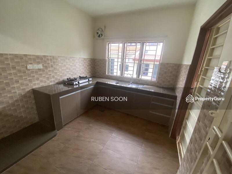 Wet kitchen and washing area