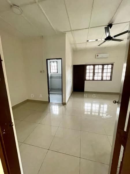 2-storey Terraced House for Rent in Taman Putra Indah (Seri Kembangan) - Daniel Ng - Living Room - PropertyGuru.com.my