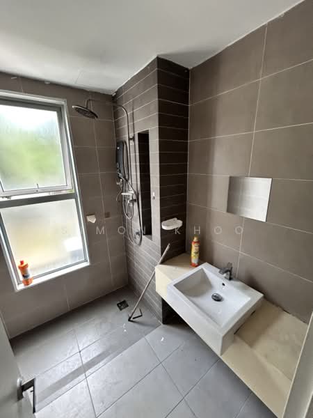 Rumah Teres untuk Disewa di Bandar Tropicana Aman (Telok Panglima Garang) - Simon Khoo - Bathroom - PropertyGuru.com.my