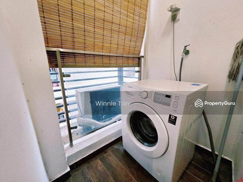 Kondominium untuk Dijual di Amberside @ Country Garden Danga Bay - Winnie Tan - Kitchen - PropertyGuru.com.my