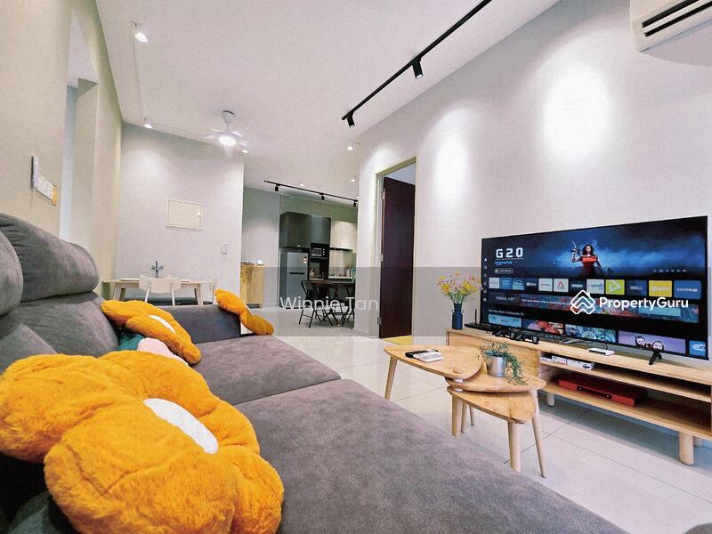 Kondominium untuk Dijual di Amberside @ Country Garden Danga Bay - Winnie Tan - Living Room - PropertyGuru.com.my