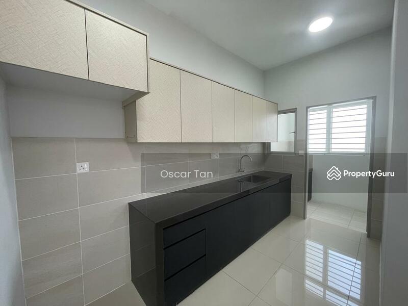 Dry Kitchen