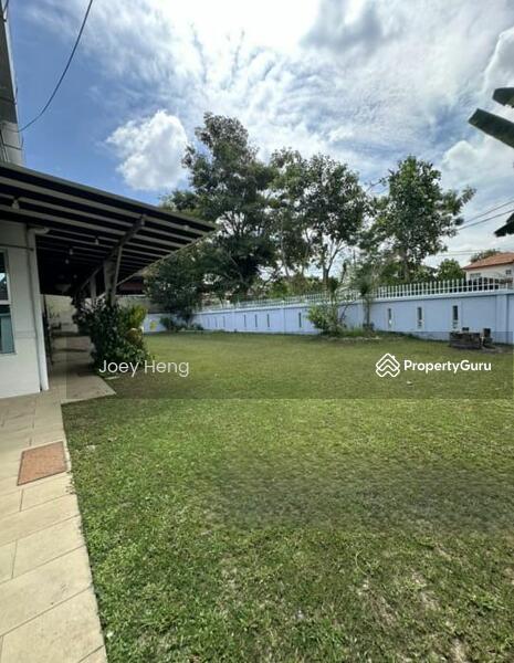 Rumah Berkembar untuk Dijual di Taman Rasah Kemayan (Rasah) - Joey Heng - Garden - PropertyGuru.com.my