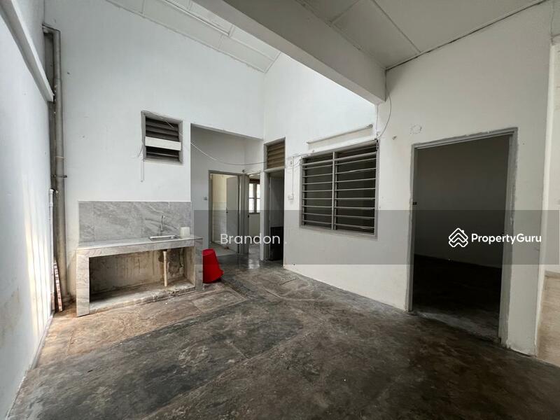 Rumah Teres untuk Dijual di Taman Kok Lian (Jalan Kuching) - Brandon . - Kitchen - PropertyGuru.com.my