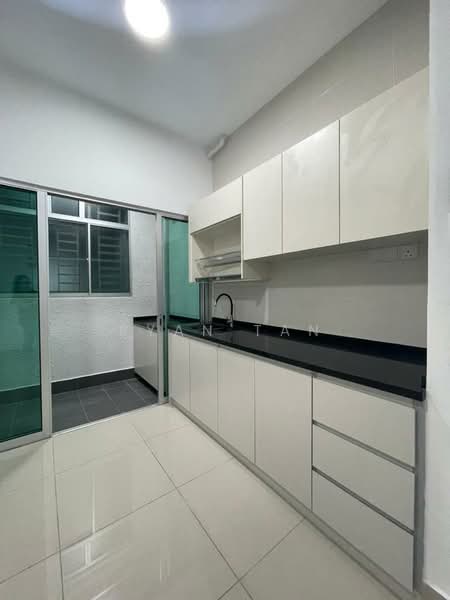 Service Residence for Sale at Serviced Residence @ Razak City Residences (RC Residences) - Ryan Tan - Kitchen - PropertyGuru.com.my