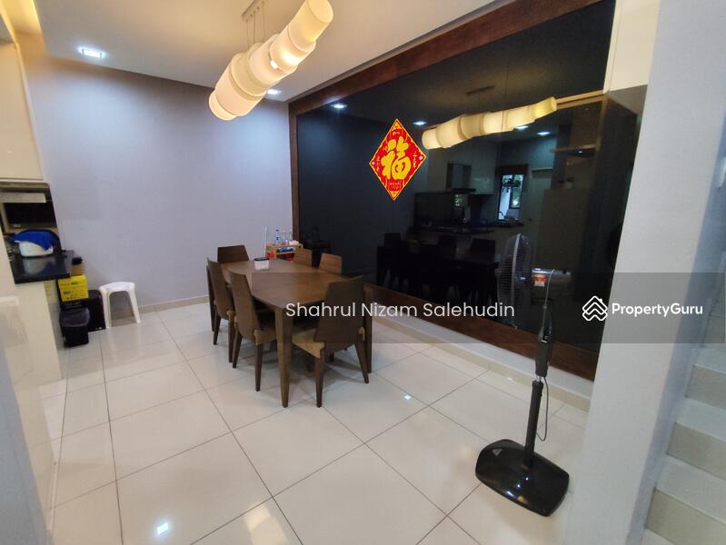 Townhouse for Sale in 16 Sierra (Puchong) - Shahrul Nizam Salehudin - Dining Room - PropertyGuru.com.my