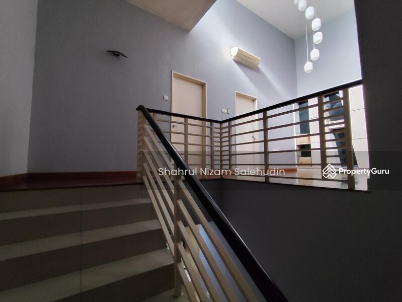 Townhouse for Sale in 16 Sierra (Puchong) - Shahrul Nizam Salehudin - Stairs - PropertyGuru.com.my