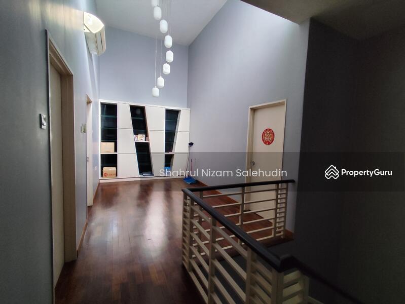 Townhouse for Sale in 16 Sierra (Puchong) - Shahrul Nizam Salehudin - Hallway - PropertyGuru.com.my