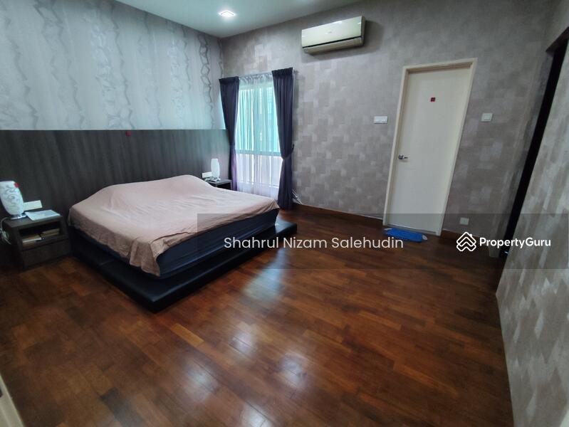 Townhouse for Sale in 16 Sierra (Puchong) - Shahrul Nizam Salehudin - Master Bedroom - PropertyGuru.com.my